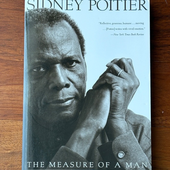 The Measure of a Man: A Spiritual Autobiography by Sidney Poitier - Picture 1 of 8